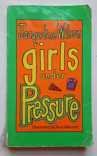 Girls Under Pressure (Usado)