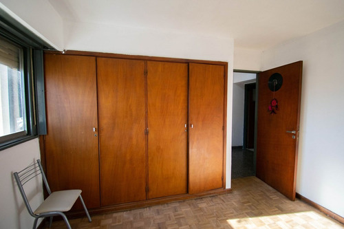 Departamento Céntrico De 3 Dormitorios En Venta