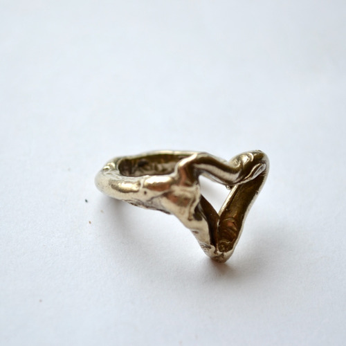Imagen 2 de 6 de Anillo Corazon, Texturas Modeladas A Mano, Alpaca