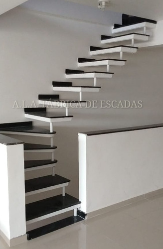 Imagem 1 de 6 de Escada De Concreto Caracol,reta, L,j,u A Partir R$ 999,99