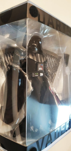 Star Wars Hyperreal Darth Vader Black Series (Usado)