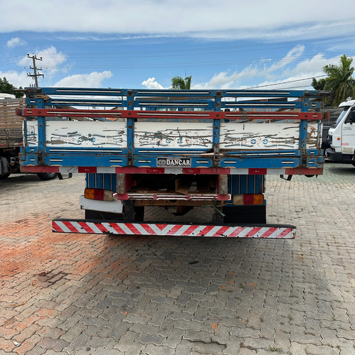 Mb 1113 4x2 Carga Seca