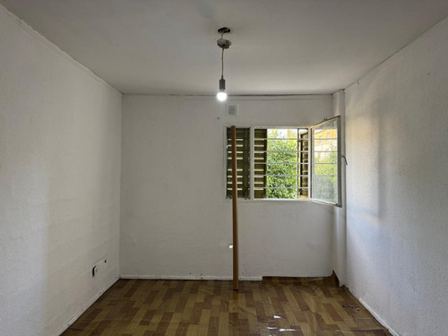 Cuatro Ambientes En Venta En El Barrio Piedrabuena Primer Piso