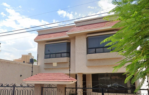 Casa En Venta En Calesa Santiago De Querétaro. (excelente Inversión).