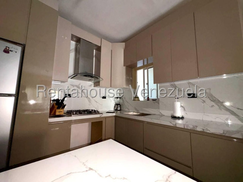 Dalisa Bigott Vende Casa Dúplex En Urbanización Don Pepe, Cabudare | 2h/3b | Cocina Moderna, Family Room, Tanque Subterráneo | #25-16104