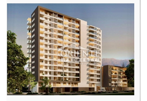 Depto En Primer Piso, Semi Nuevo, La Reina