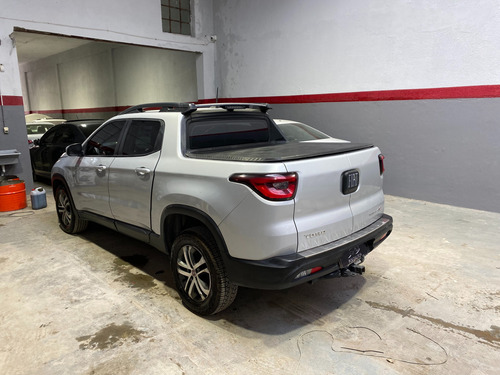 Fiat Toro 4x4 2018 En Marcha Y Andando Inundada Poloautos