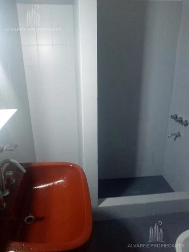 Imagen 6 de 9 de Casa 3 Ambientes Venta Caseros Oportunidad