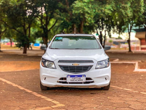 Imagem 2 de 10 de Chevrolet Onix 10mt Joye