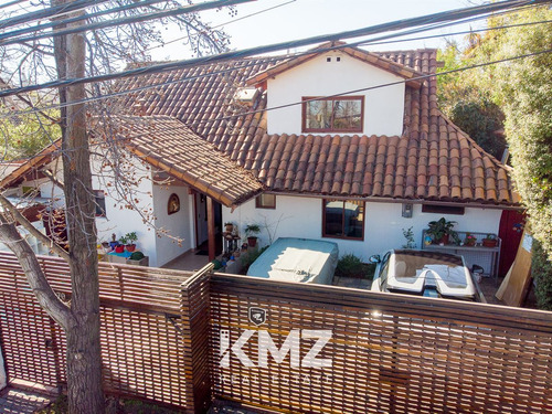 Vende Casa 5d/4b/e De155/360 M2, San Carlos Apoq, Las Condes