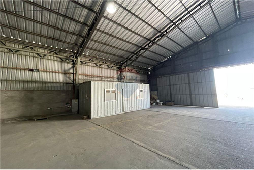 Bodega 700 M2 Caletera Varoli - 70 Uf Mas Gtos Com