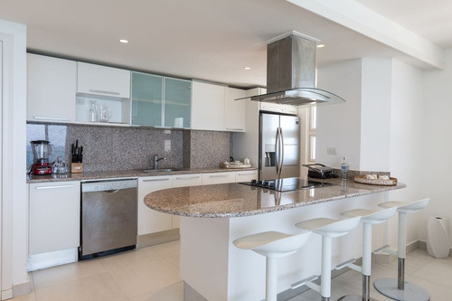 Vendo Lujoso Apartamento Ubicado En Marbella, Juan Dolió