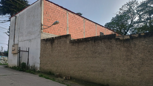 Locales Comerciales En El Junquito