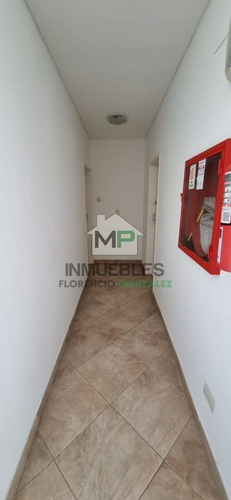 Imagen 13 de 17 de Ideal Inversión O Vivienda - Ambientes Amplios - Vista Abier