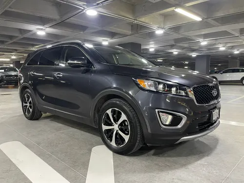 Kia Sorento 3.3 V6 EX Piel 7 Pasajeros At