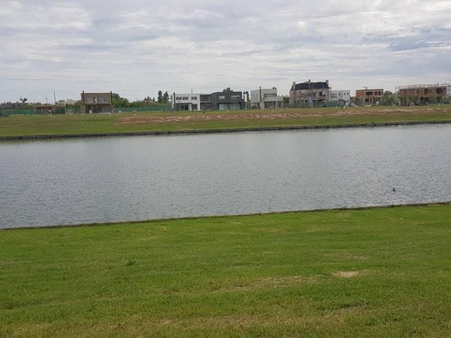 Imagen 4 de 15 de Excelente Lote Al Agua