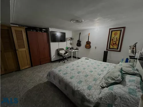 Amplia Casa Con Excelente Ubicación En Envigado!(mls#252487)