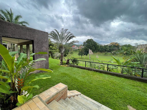 Casa En Guataparo Country Club Con Vista Al Campo De Golf
