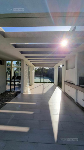 Pasionaria Ii. Departamento En Venta Y Alquiler De 3 Amb A Estrenar Martinez