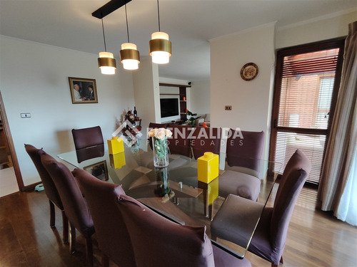 Casa En Venta De 5 Dorm. Condominio, San Carlos De Apoquindo