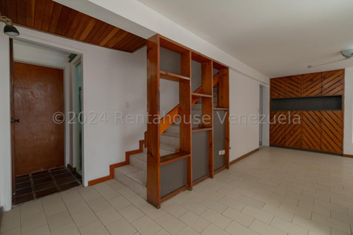 Hermosa Casa En Venta Ubicada En Caurimare