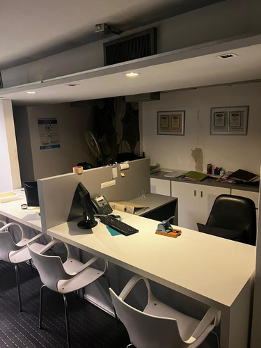 Alquiler Oficinas/local/consultorio(900m2) En Pleno Centro