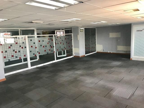 Anzures, Oficina 246m2 Completamente Acondicionad, 6 Amplios Privados, Sala De Juntas, Amplias Áreas Abiertas De Trabajo, 2 Estacionamientos, 3 Baños, Área De Cocina. Excelente Ubicación, Muy Cerca D