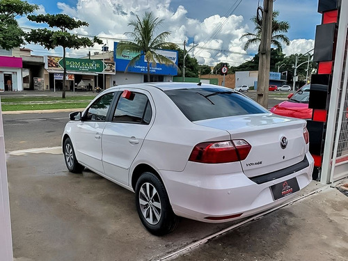Imagem 8 de 10 de Volkswagen Voyage 1.0 Mi 8v