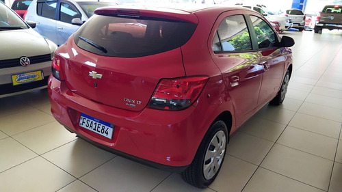 Imagem 4 de 10 de Chevrolet Onix 1.4 Mpfi Lt 8v Flex 4p Automático