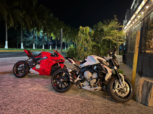 Flamante Mv Agusta Dragster Crc 800cc,
