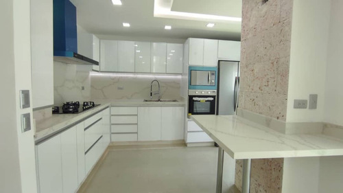 Imagen 10 de 15 de Fernando Perez Vende Townhouse En Bonaventure Home De Lujo En Mañongo Naguangua
