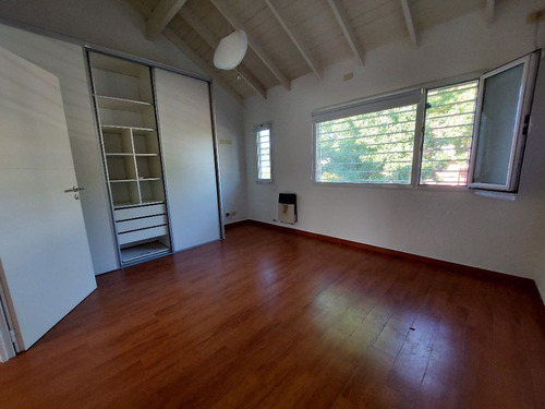 Duplex En Alquiler En Bernal Centro