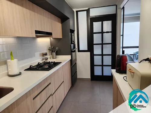 Departamento Remodelado En Venta, Av. Las Condes Metro Estor