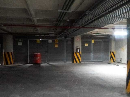 Renta Local Comercial En Planta Alta Av. Zaragoza Queretaro