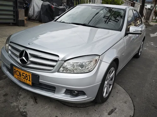 Mercedes-Benz C 180 CGI
