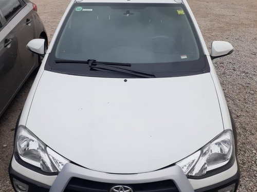 Imagem 7 de 8 de Etios Cross 1.5 16v Flex 4p Automático