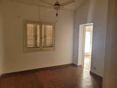 Apto Credito !!! Vendo Casa 3 Dormitorios, 6 Amb. Bº Los Naranjos (con Renta)