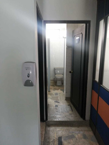 Imagen 10 de 17 de Edificio En Arriendo En Bogotá Bellavista Occidental. Cod 101670