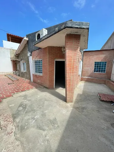 Casa De 3 Hab Y 2 Baños