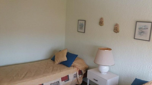 Apartamento En Venta De 2 Dormitorios En Playa Mansa