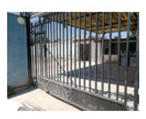 Se Vende Terreno Con Oficinas, Jjprieto Con Salesianos