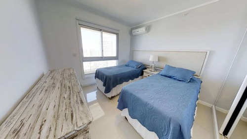 Venta De Apartamento 2 Dormitorios En Playa Brava