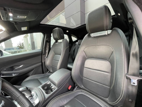 Imagem 4 de 15 de Jaguar E-pace S Dynamic