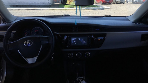 Imagem 6 de 7 de Corolla Toyota Gli 2016 Prata.