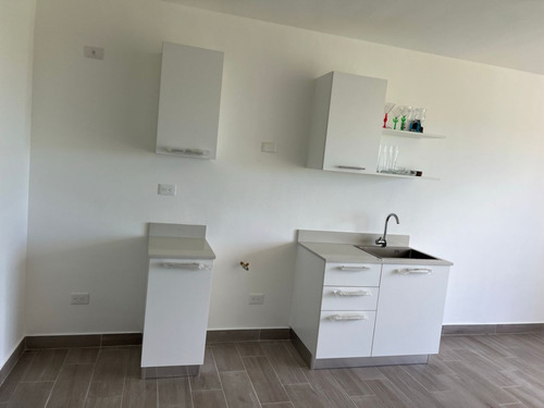 Oportunidad De Inversión En Residencial Jardines Iii: Listo Para Estrenar, Apartamento Ideal Para Airbnb