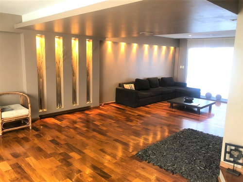 Imagen 2 de 14 de Chalet 7 Amb Con Fondo - Quincho - Pileta // Urquiza 256