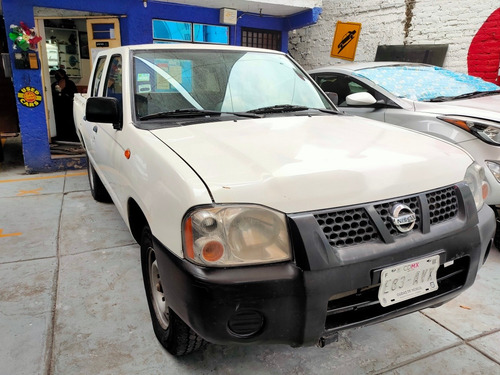 Imagen 6 de 15 de Nissan Np300 2.4 Doble Cabina Típica Audio Mt 2013