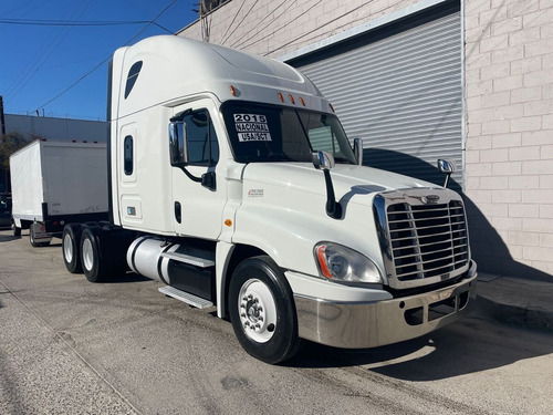 Tractocamión Nacional 2015 Freightliner Cascadia 125/camarot