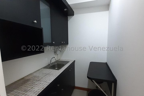 Imagen 11 de 18 de Oficina En Alquiler Prados Del Este 22-23151 Renta House Los Samanes