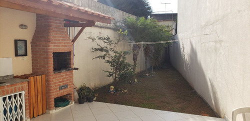 Excelente Oportunidade Para Você Que Sonhe Em Morar Em Um Sobrado Com 3 Suítes, 3 Vagas, Jardim, Próximos Aos Melhores Colégios, Mercados E Farmácias E A 600 Metros De São Caetano E Da Vila Zelina.